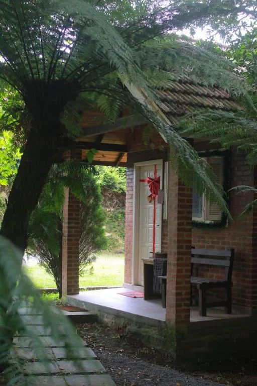A Cabana Chalé & Pousada - Especializada em Grupos até 40 Pax-, Canela, na Rua Edgar Armin Gustav Nygaard casa em Canela/RS — foto 2