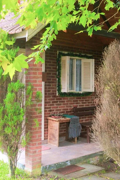 A Cabana Chalé & Pousada - Especializada em Grupos até 40 Pax-, Canela, na Rua Edgar Armin Gustav Nygaard casa em Canela/RS — foto 3
