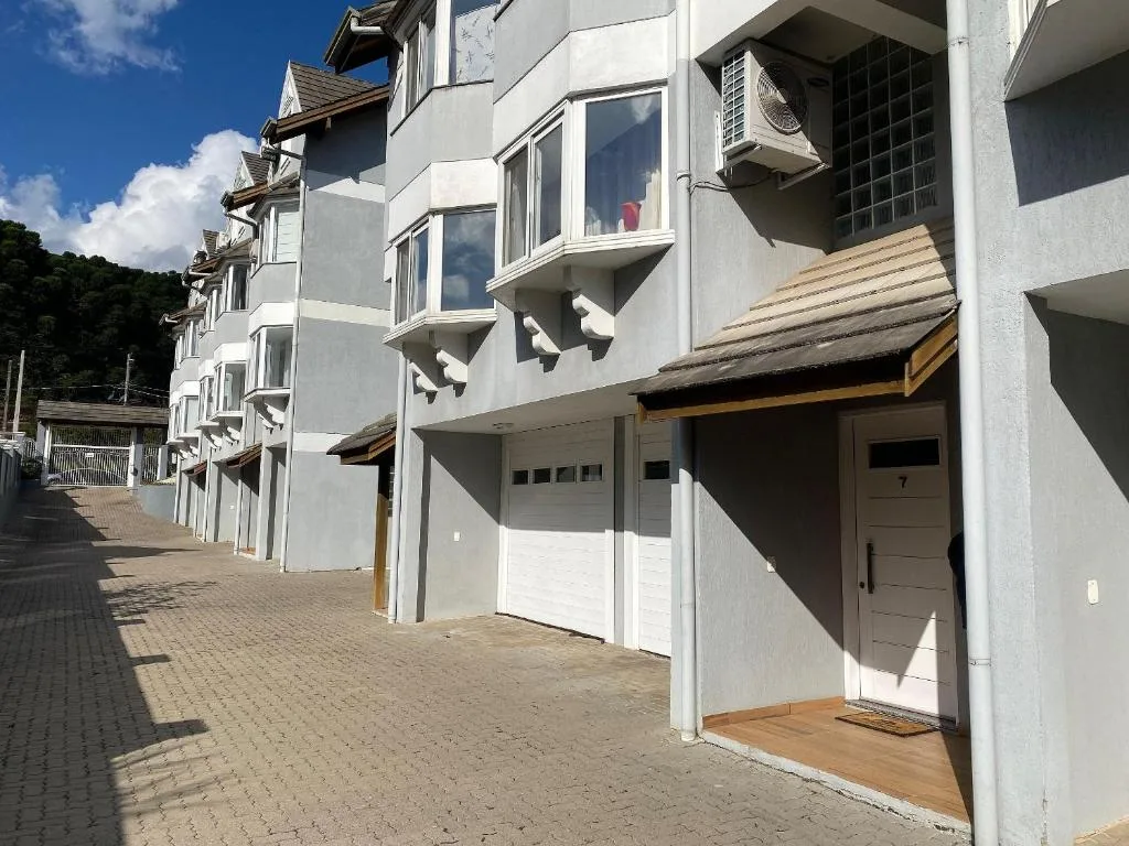 Casa triplex ampla e aconchegante., Canela, na Rua Fernando Ferrari, 227 CASA em Canela/RS — foto 27
