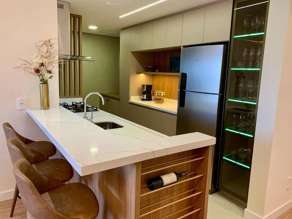 Apartamento NOVO - COBERTURA- Apenas 2 Quadras e meia da Catedral de Pedra, Canela, na Rua Borges de Medeiros em Canela/RS — foto 31