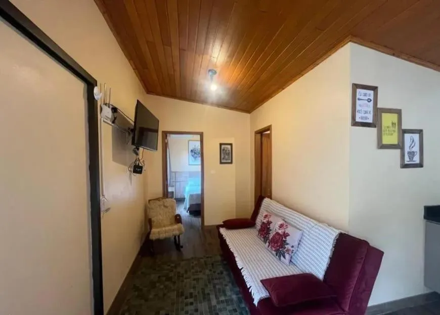 Recanto da Maria Vitoria - Casa 02, Canela, na Rua Berlim em Canela/RS — foto 10