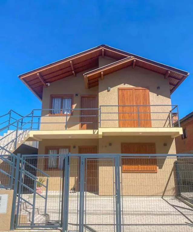 Casa confortável a 5 minutos da Catedral de Pedra, Canela, na Rua Paraguai em Canela/RS