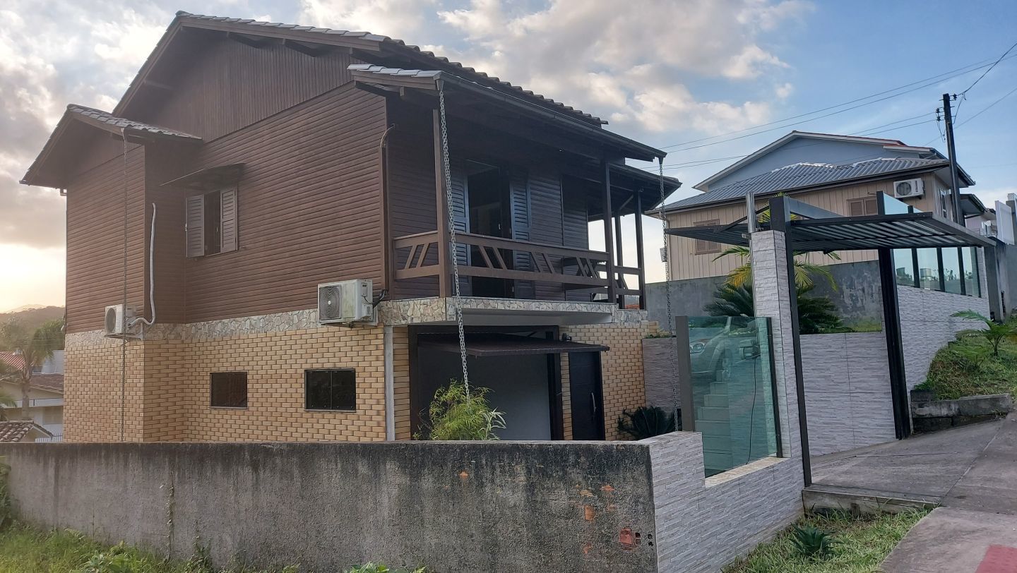 Linda casa mista à venda no bairro Estação em Urussanga/SC — foto 3