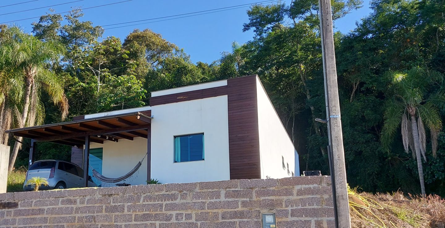 Casa semi-mobiliada à venda no Loteamento Progresso no bairro De Villa - urussanga/SC