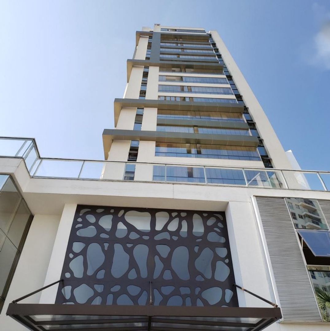 Apartamento 3 dormitórios, Finamente Mobiliado Bairro fazenda Itajaí - SC
