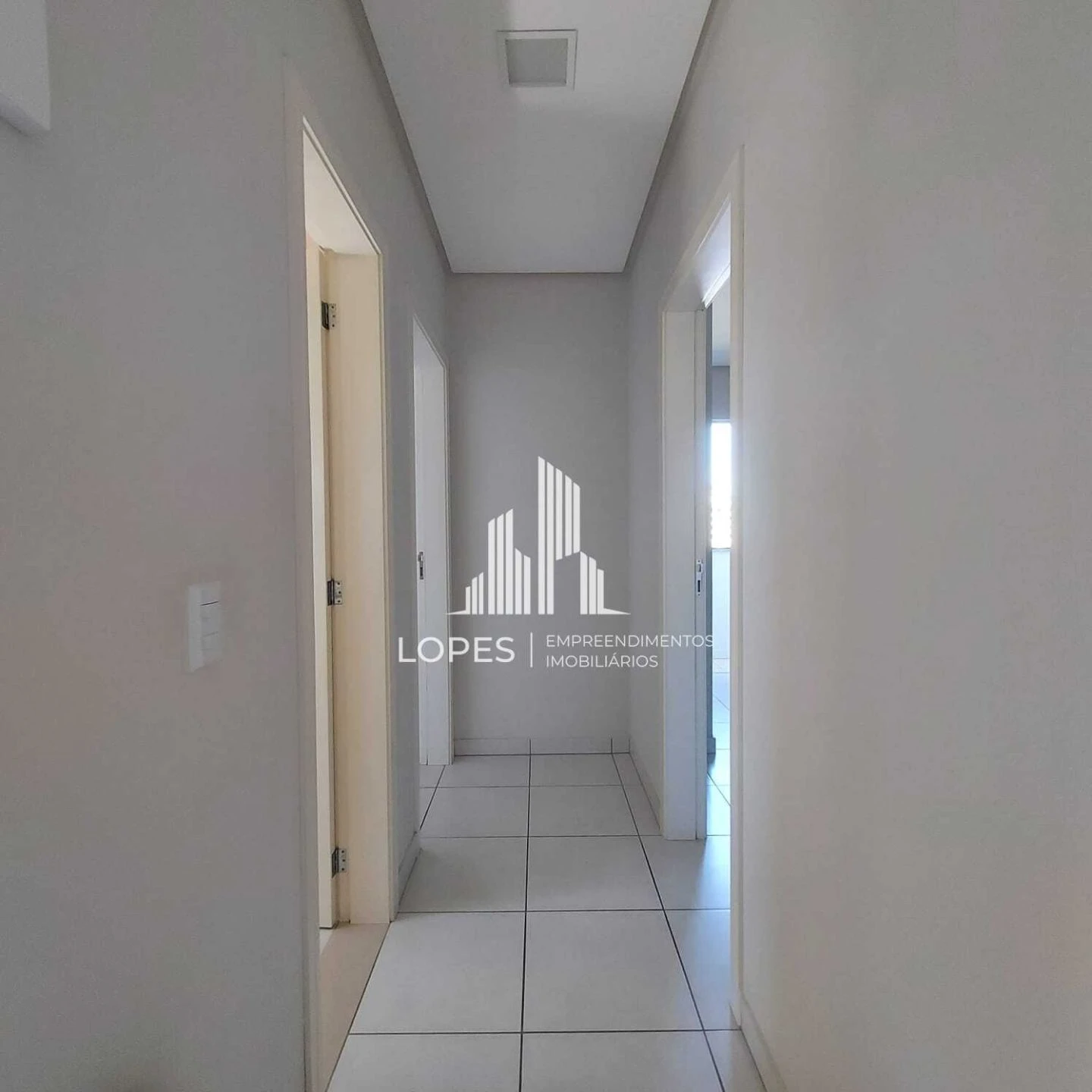 Apartamento com 2 dormitórios sendo 1 suíte no Residencial Carlos Oselamme em Urussanga/SC — foto 16