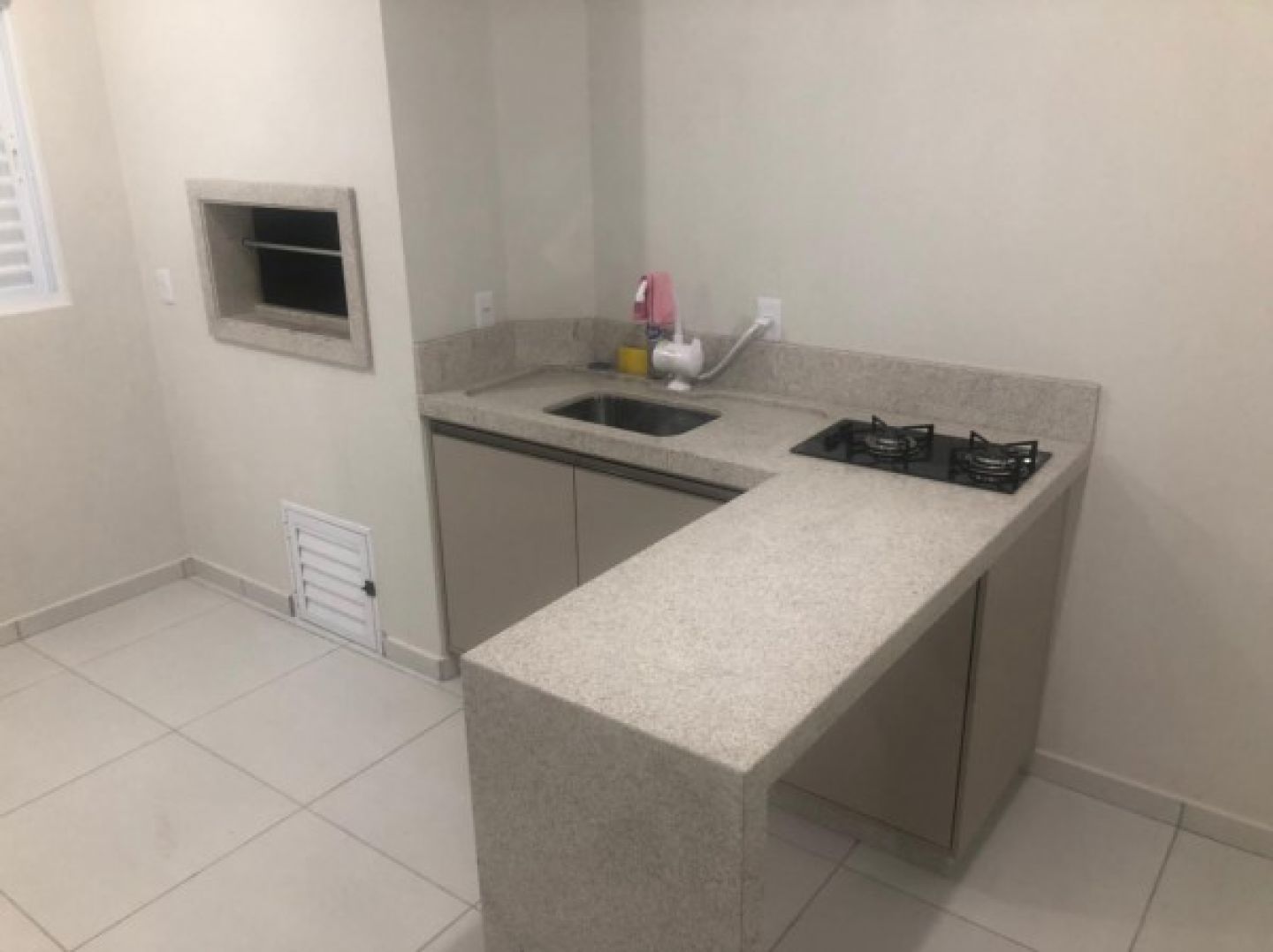 Apartamento para alugar no bairro Cairú em Lauro MullerSC — foto 16