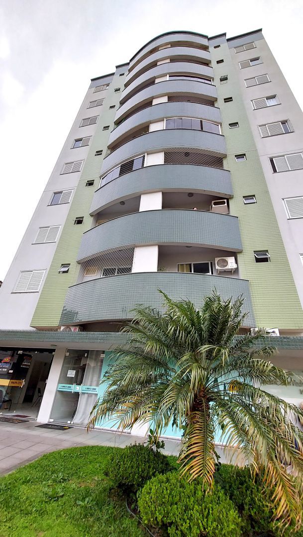 Apartamento mobiliado 3 dormitórios no Centro de Urussanga/SC