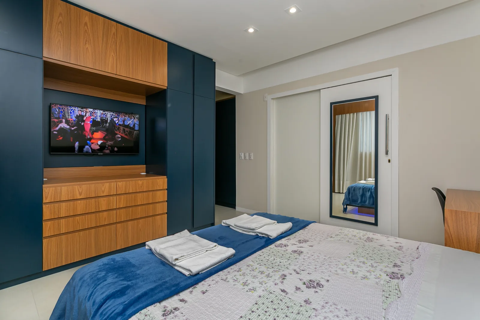 Excelente Studio mobiliado com móveis planejados de primeira Porteira fechada — foto 14