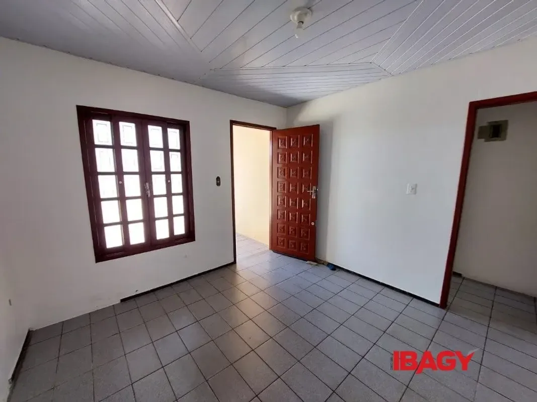 Casa para alugar com 131 m², 3 quartos, 2 banheiros, 1 vaga — foto 5