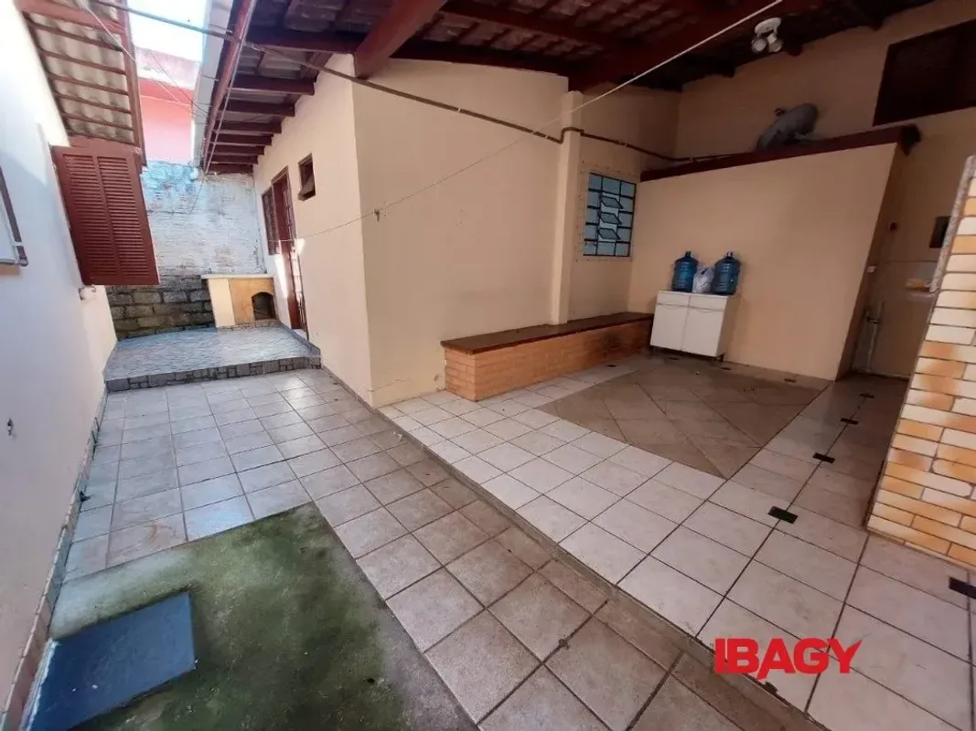 Casa para alugar com 131 m², 3 quartos, 2 banheiros, 1 vaga — foto 19