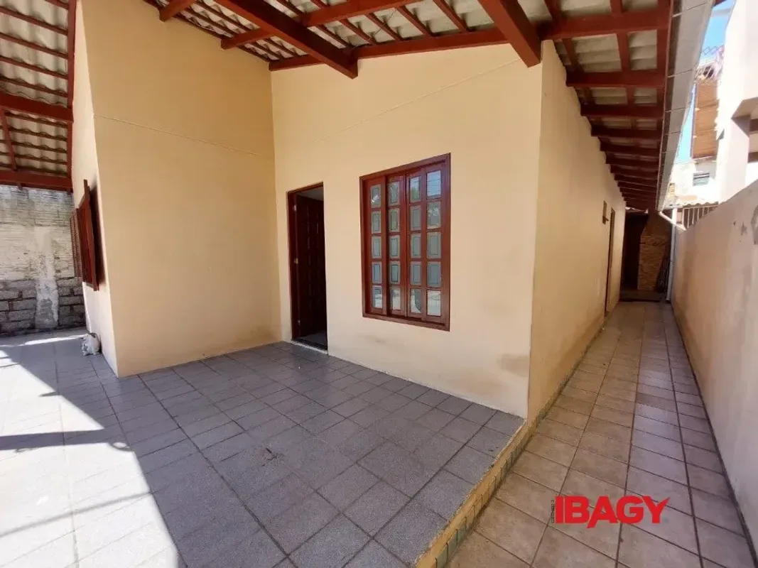 Casa para alugar com 131 m², 3 quartos, 2 banheiros, 1 vaga — foto 25