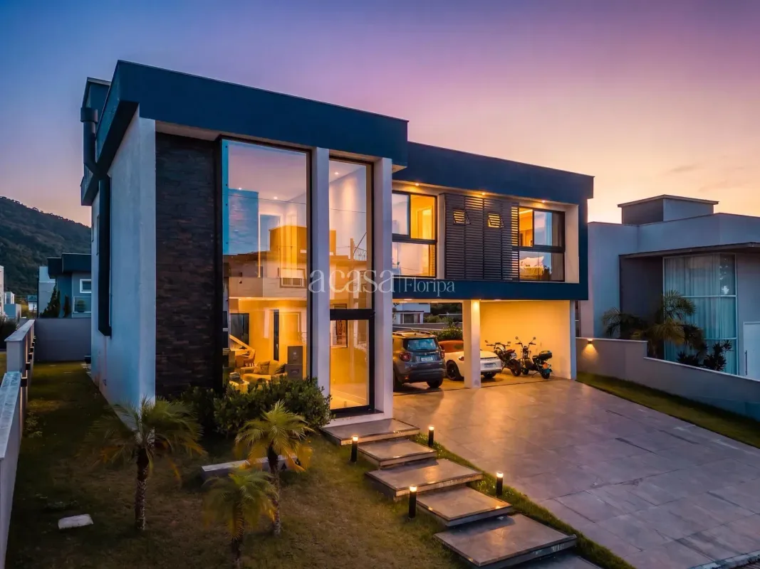 Casa de condomínio para alugar com 370 m², 4 quartos, 5 banheiros, 4 vagas