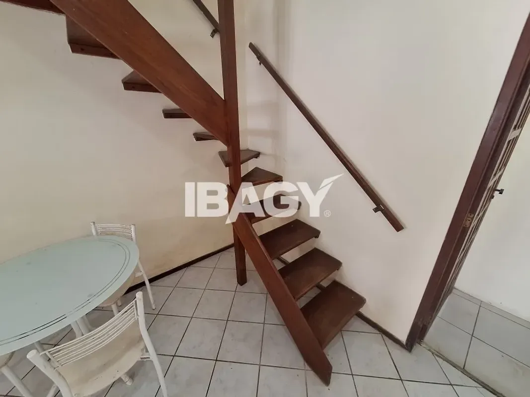 Casa para alugar com 43 m², 1 quarto, 2 banheiros — foto 2