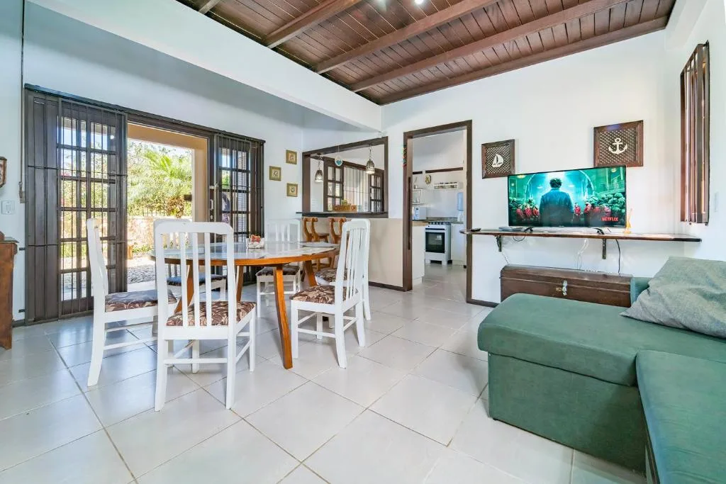 Praia do Mariscal, casa para10 pessoas, Casa Marixca, Bombinhas, na rua manganes numero em Bombinhas/SC — foto 5