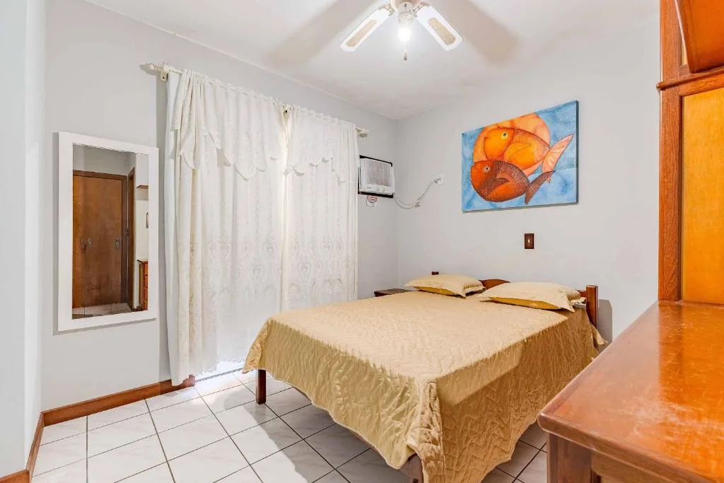 Apartamento a 70 Metros da Praia de Bombas, Bombinhas, na 40 R. Beija Flôr em Bombinhas/SC — foto 2
