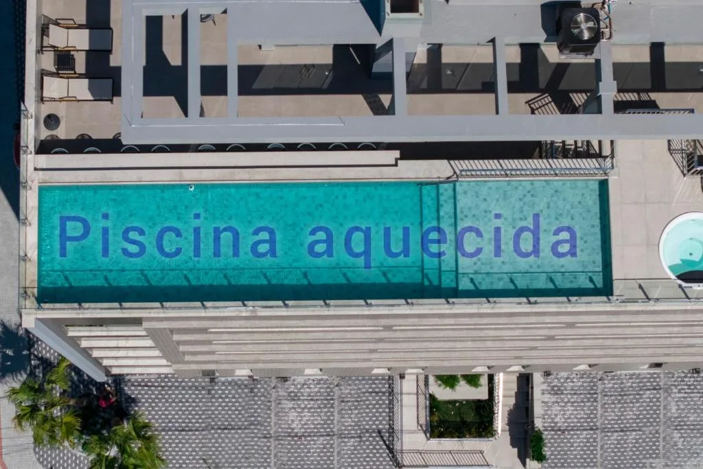 Elegance Bombinhas com Piscina Aquecida - Apartamento para 4 pessoas, Bombinhas, na Rua Lontra, 19 ap 305, ap 306, ap 307, ap em Bombinhas/SC