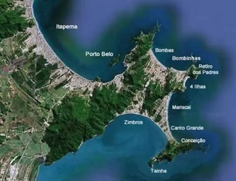Praia do Mariscal, casa para10 pessoas, Casa Marixca, Bombinhas, na rua manganes numero em Bombinhas/SC — foto 39
