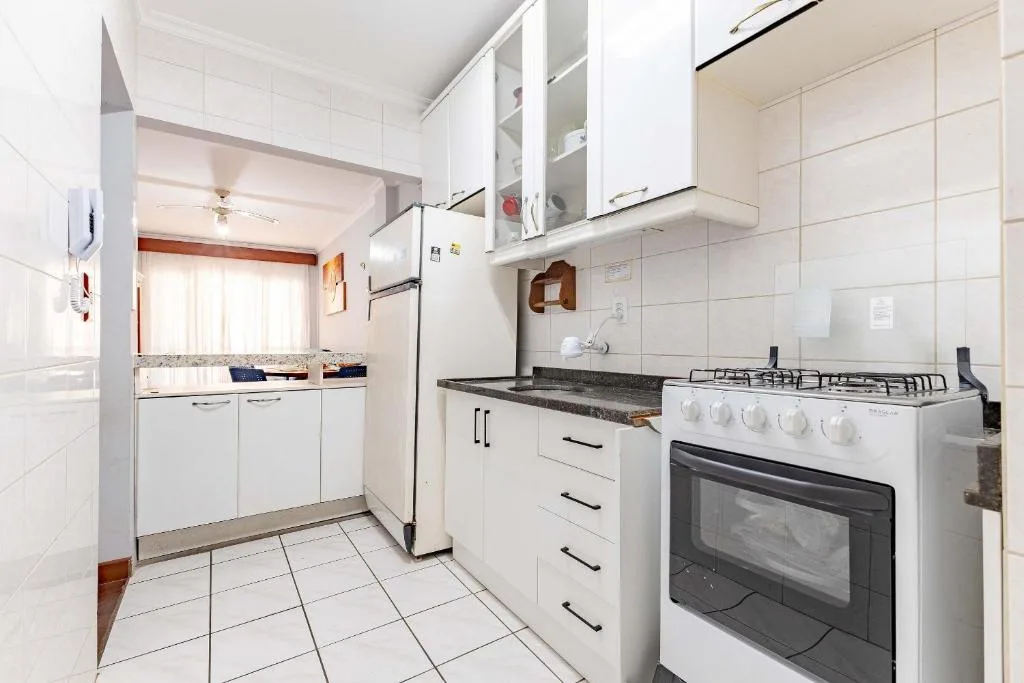 Apartamento a 70 Metros da Praia de Bombas, Bombinhas, na 40 R. Beija Flôr em Bombinhas/SC — foto 13