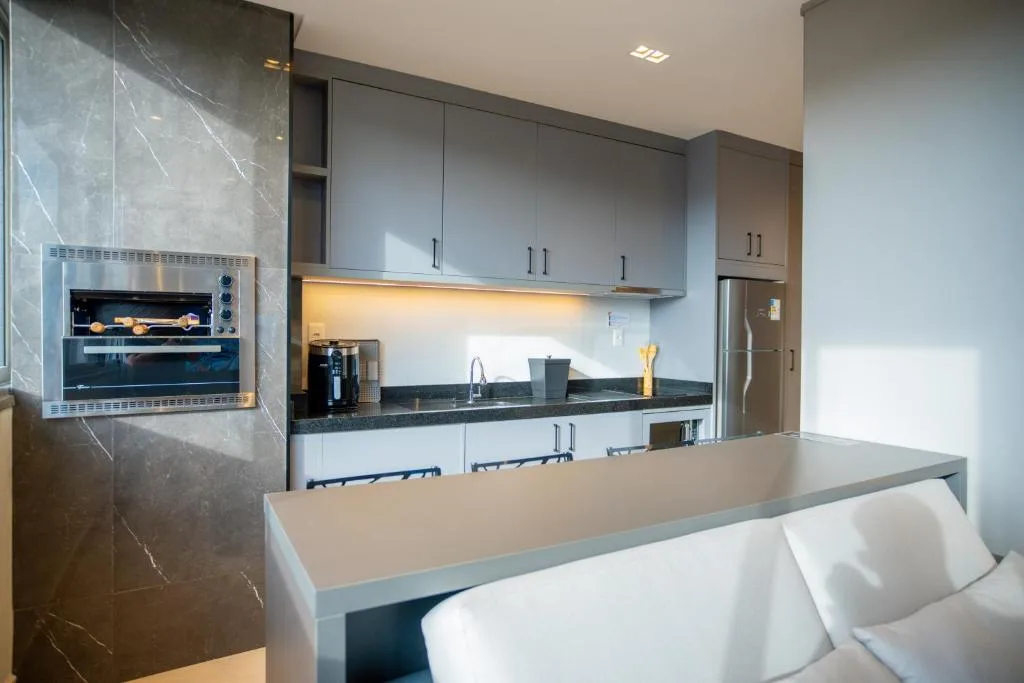 Elegance Bombinhas com Piscina Aquecida - Apartamento para 4 pessoas, Bombinhas, na Rua Lontra, 19 ap 305, ap 306, ap 307, ap em Bombinhas/SC — foto 5