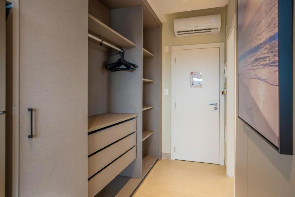 Elegance Bombinhas com Piscina Aquecida - Apartamento para 4 pessoas, Bombinhas, na Rua Lontra, 19 ap 305, ap 306, ap 307, ap em Bombinhas/SC — foto 10