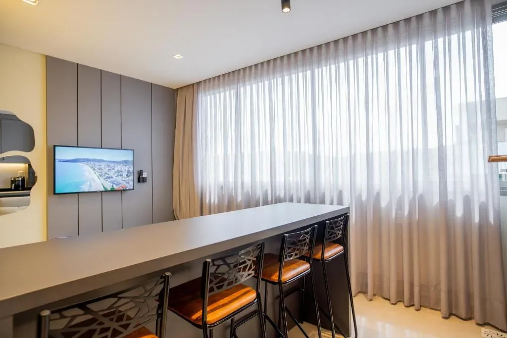 Elegance Bombinhas com Piscina Aquecida - Apartamento para 4 pessoas, Bombinhas, na Rua Lontra, 19 ap 305, ap 306, ap 307, ap em Bombinhas/SC — foto 22