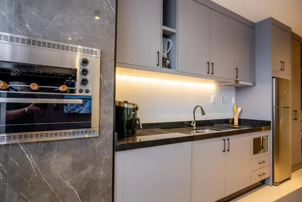 Elegance Bombinhas com Piscina Aquecida - Apartamento para 4 pessoas, Bombinhas, na Rua Lontra, 19 ap 305, ap 306, ap 307, ap em Bombinhas/SC — foto 25