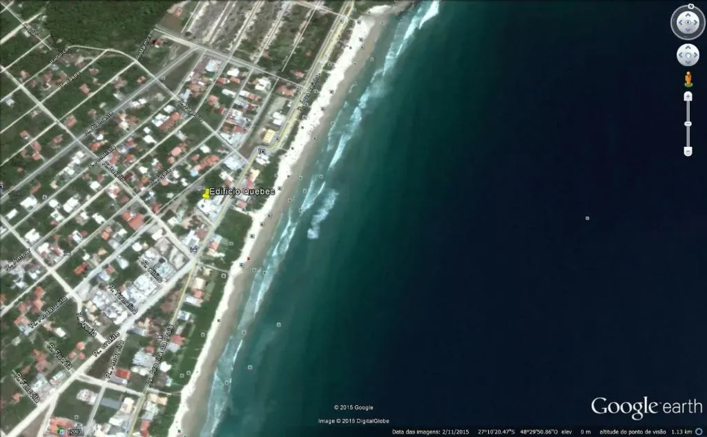 Praia de Mariscal a 50 metros do mar, Bombinhas, na Avenida Água Marinha em Bombinhas/SC — foto 9