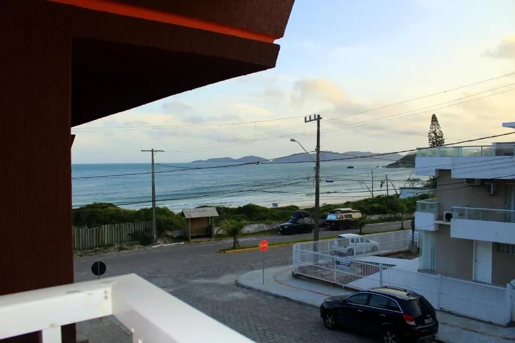 Praia de Quatro Ilhas a 50 metros do mar, Bombinhas, na Avenida Ilha do Arvoredo 40 Apto em Bombinhas/SC — foto 40