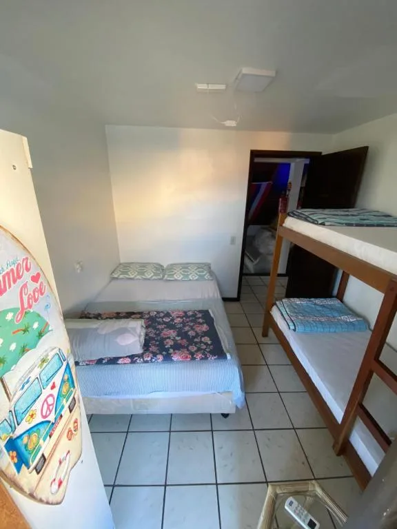 Quatro Ilhas Beach Hostel, Bombinhas, na 107 Rua Ilha Deserta em Bombinhas/SC — foto 3
