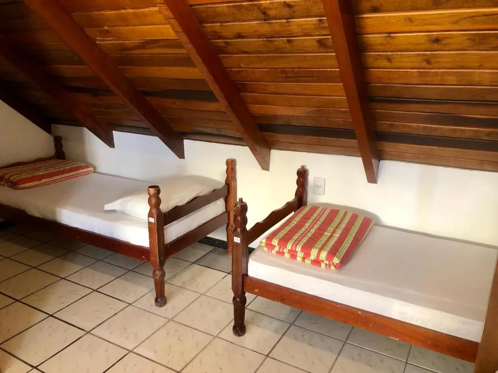 Quatro Ilhas Beach Hostel, Bombinhas, na 107 Rua Ilha Deserta em Bombinhas/SC — foto 14
