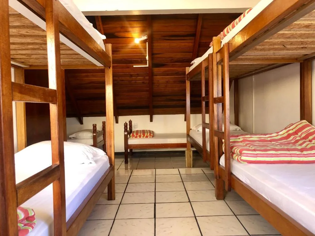 Quatro Ilhas Beach Hostel, Bombinhas, na 107 Rua Ilha Deserta em Bombinhas/SC — foto 15
