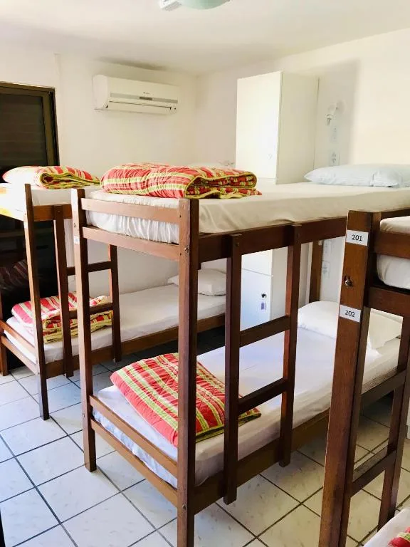 Quatro Ilhas Beach Hostel, Bombinhas, na 107 Rua Ilha Deserta em Bombinhas/SC — foto 16