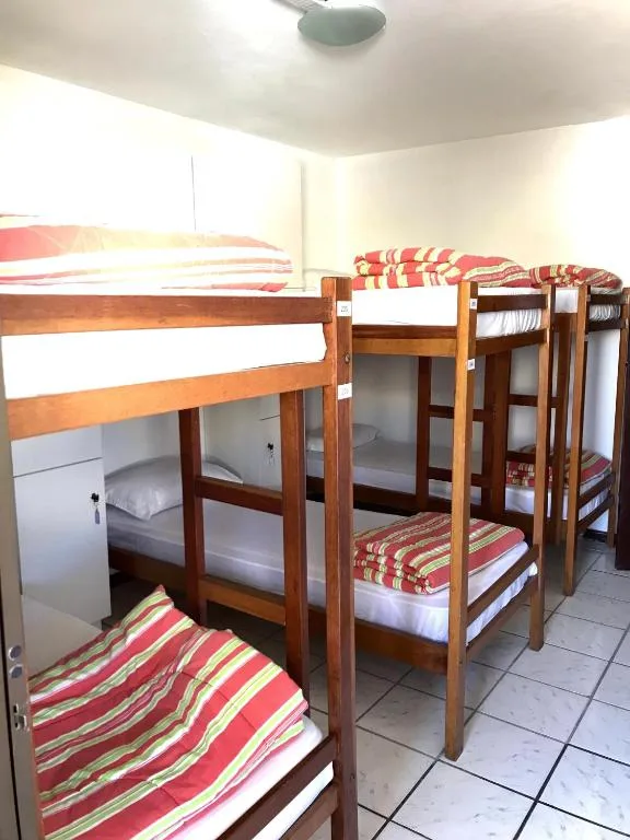 Quatro Ilhas Beach Hostel, Bombinhas, na 107 Rua Ilha Deserta em Bombinhas/SC — foto 17