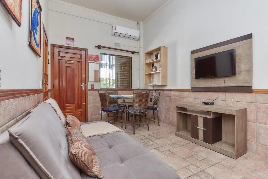 471 Apartamento sobrado com 02 suítes e piscina na área comum, Bombinhas, na 78 Rua Carpa Apto 04 Residencial Costa Esmeralda em Bombinhas/SC — foto 12
