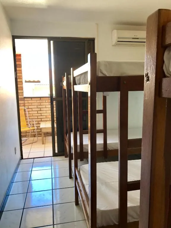 Quatro Ilhas Beach Hostel, Bombinhas, na 107 Rua Ilha Deserta em Bombinhas/SC — foto 18