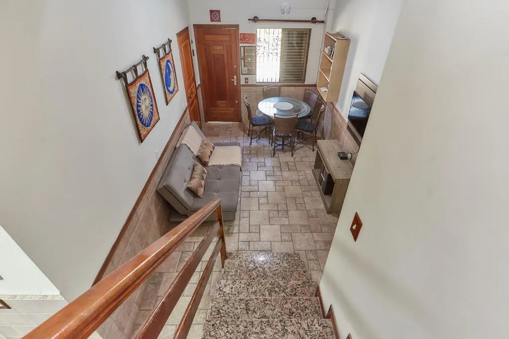 471 Apartamento sobrado com 02 suítes e piscina na área comum, Bombinhas, na 78 Rua Carpa Apto 04 Residencial Costa Esmeralda em Bombinhas/SC — foto 18