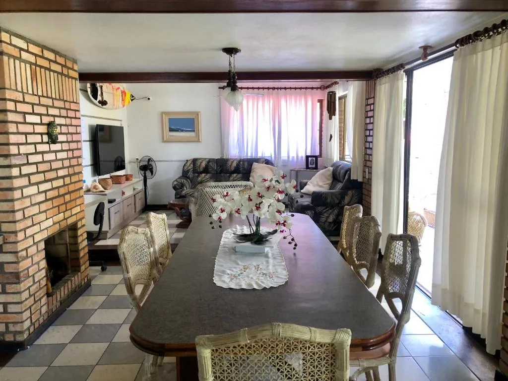 Quatro Ilhas Beach Hostel, Bombinhas, na 107 Rua Ilha Deserta em Bombinhas/SC — foto 28