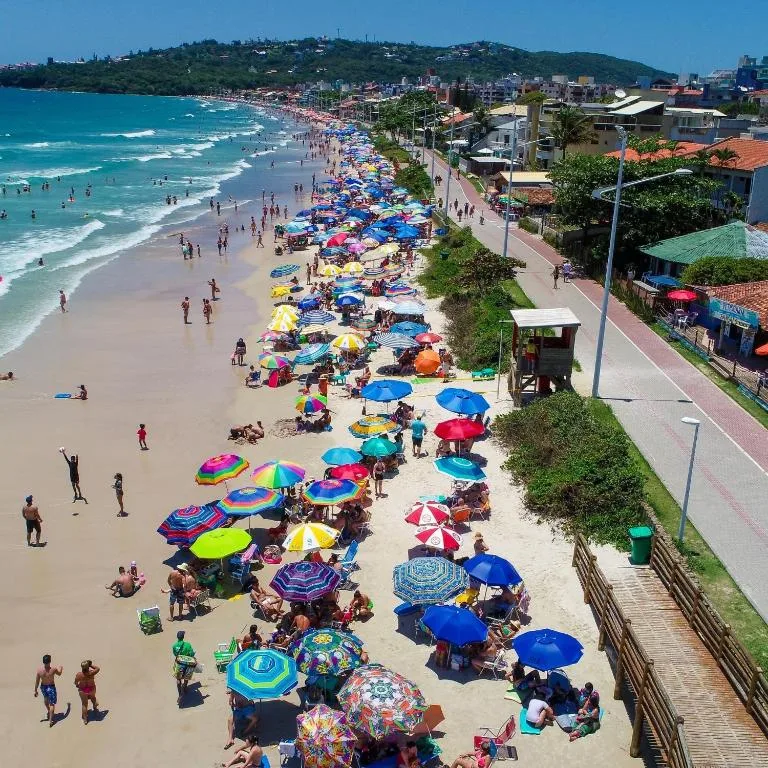 Apartamento completo novo, praia de Bombas com piscina aquecida, Bombinhas, na Rua Canário em Bombinhas/SC — foto 13
