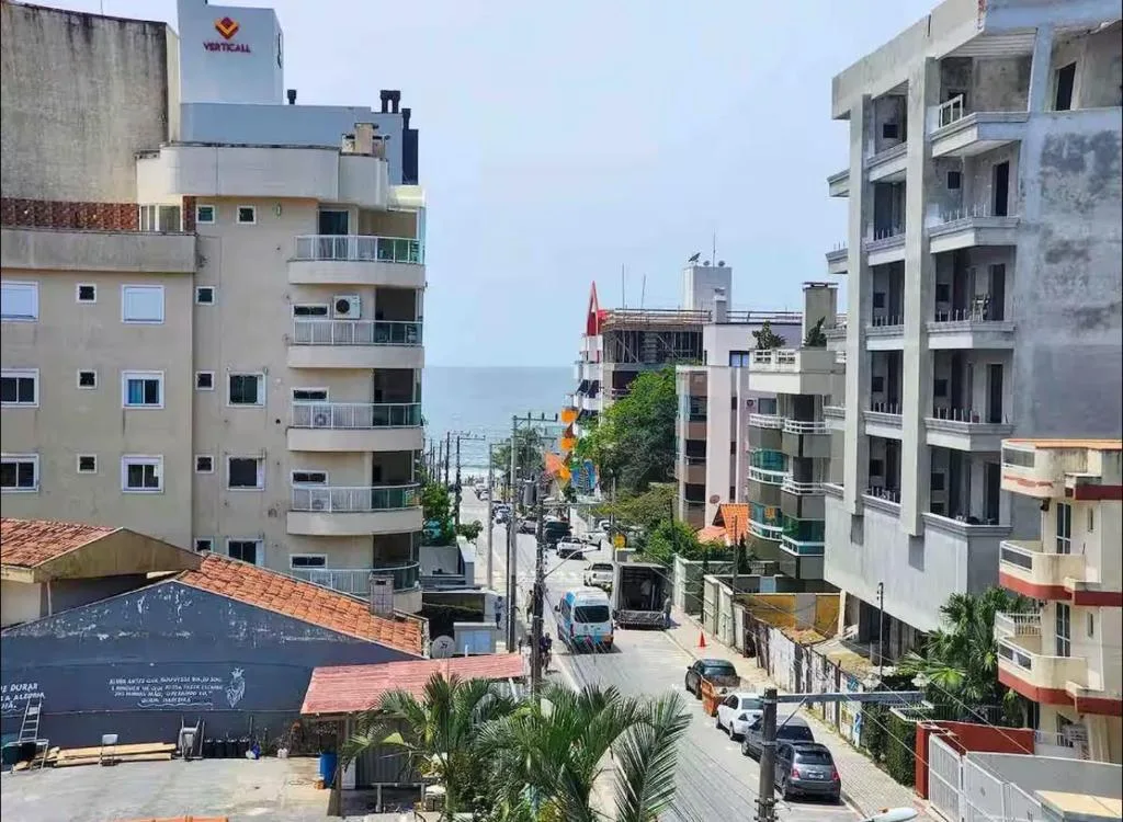 Apartamento completo novo, praia de Bombas com piscina aquecida, Bombinhas, na Rua Canário em Bombinhas/SC — foto 16