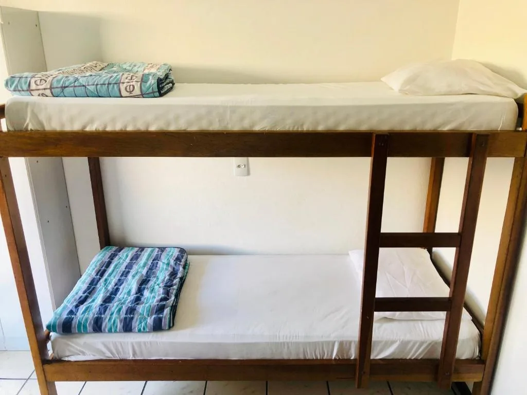 Quatro Ilhas Beach Hostel, Bombinhas, na 107 Rua Ilha Deserta em Bombinhas/SC — foto 39