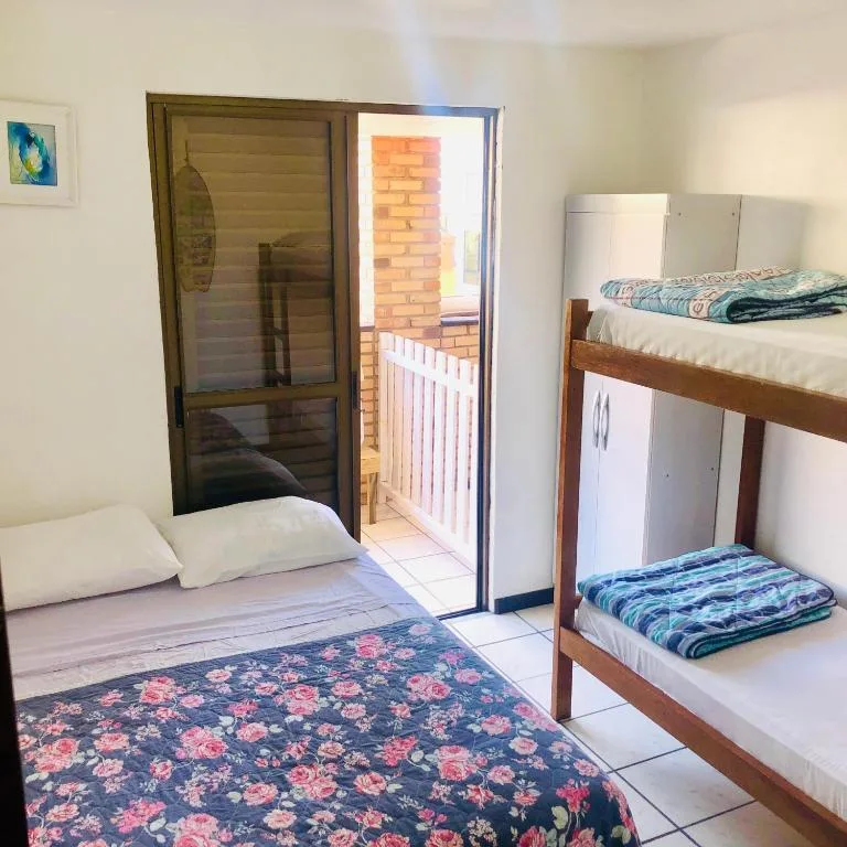 Quatro Ilhas Beach Hostel, Bombinhas, na 107 Rua Ilha Deserta em Bombinhas/SC — foto 40