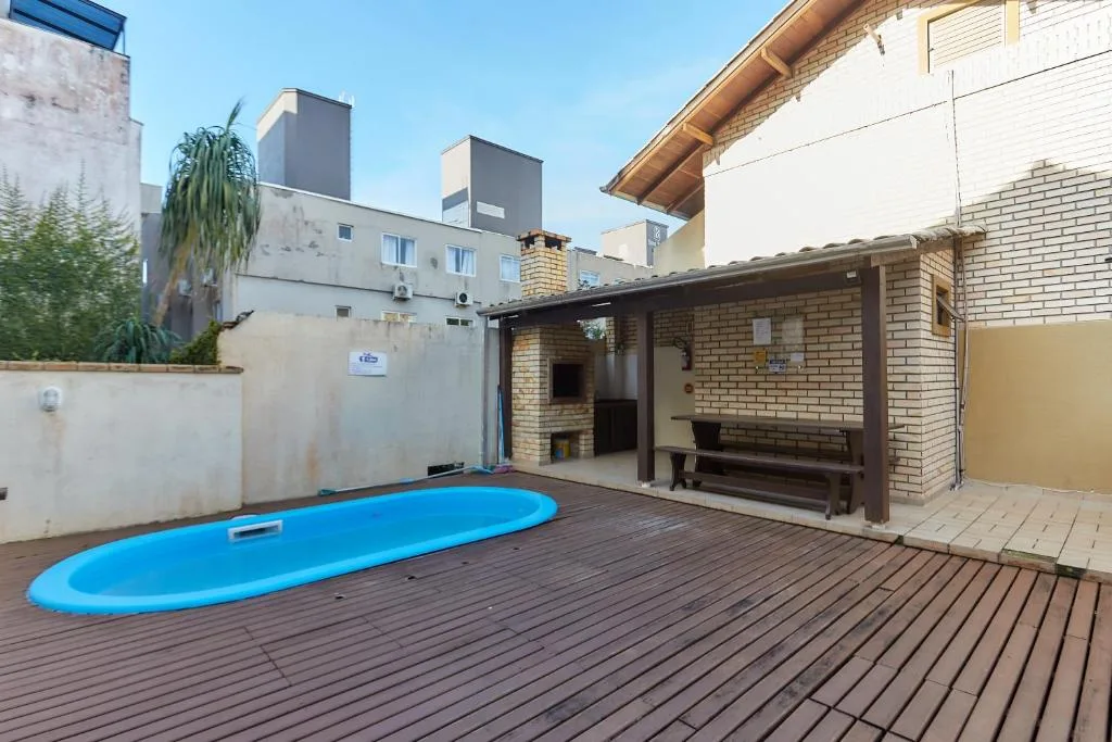 471 Apartamento sobrado com 02 suítes e piscina na área comum, Bombinhas, na 78 Rua Carpa Apto 04 Residencial Costa Esmeralda em Bombinhas/SC — foto 38