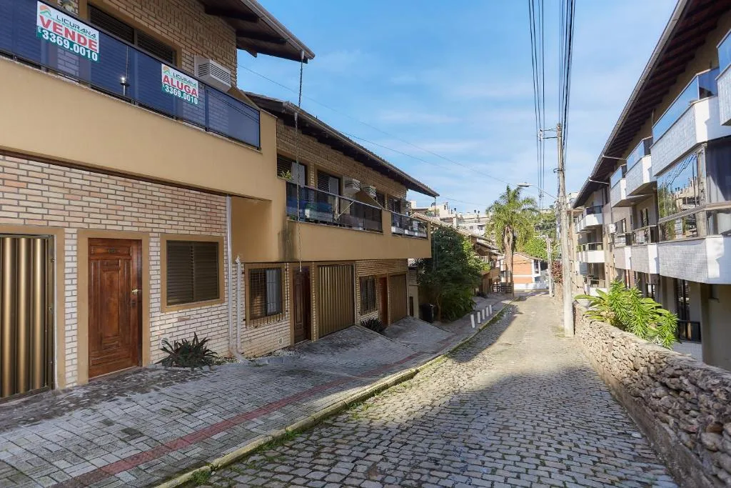 471 Apartamento sobrado com 02 suítes e piscina na área comum, Bombinhas, na 78 Rua Carpa Apto 04 Residencial Costa Esmeralda em Bombinhas/SC — foto 43