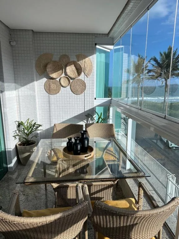4 ILHAS, 2 SUITES, 2 GARAGENS, Bombinhas, na Avenida Ilha do Arvoredo, Quatro Ilhas em Bombinhas/SC