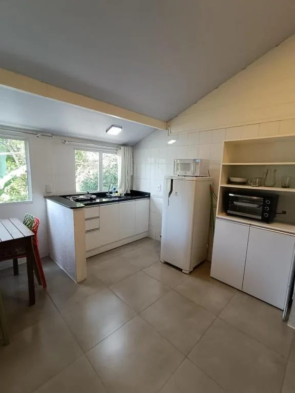Apartamentos Lagoinha, Bombinhas, na Rua Garoupas em Bombinhas/SC — foto 17