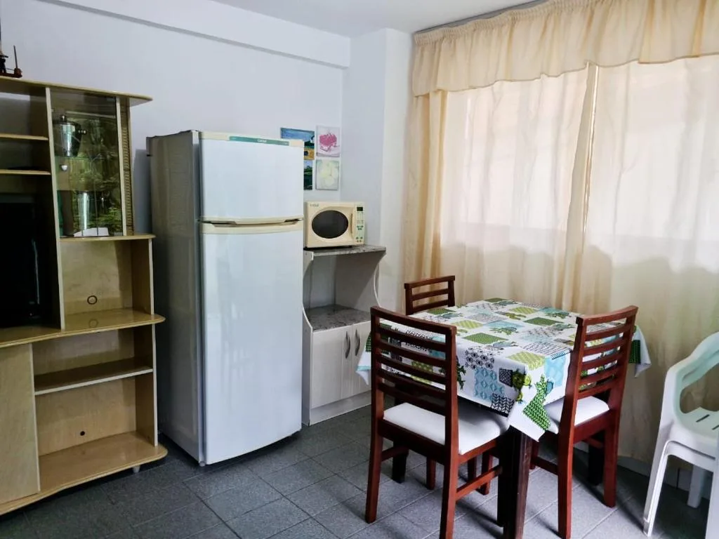 PRAIA 4 ILHAS Apartamento 1 Quarto a 50M da Praia, Bombinhas, na Rua Ilha Bela, Número, bairro Quatro Ilhas em Bombinhas/SC — foto 4