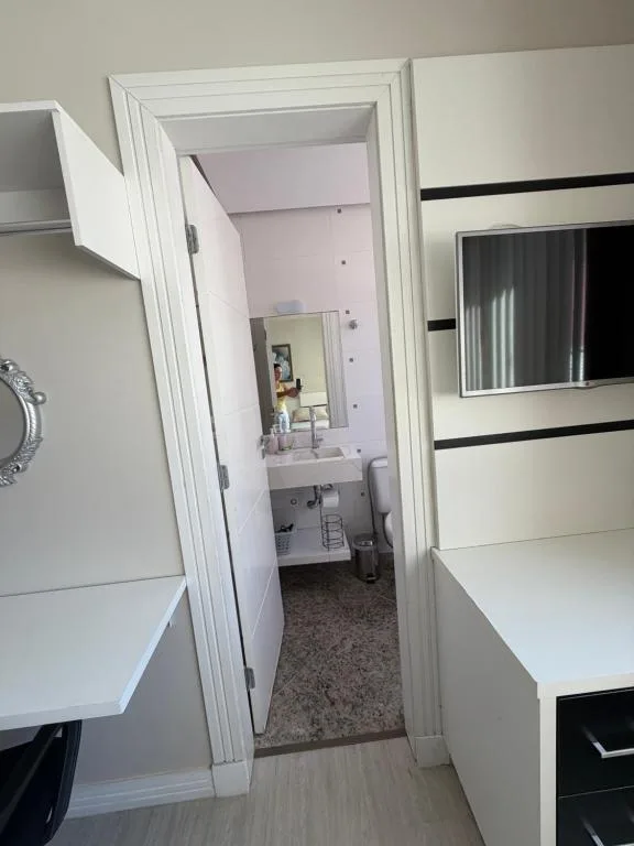 4 ILHAS, 2 SUITES, 2 GARAGENS, Bombinhas, na Avenida Ilha do Arvoredo, Quatro Ilhas em Bombinhas/SC — foto 11