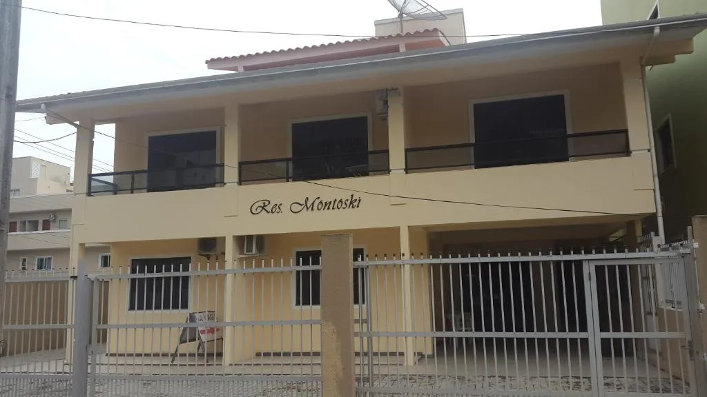 Residencial Montoski, Bombinhas, na Rua Lôbo Guará Apartamento em Bombinhas/SC