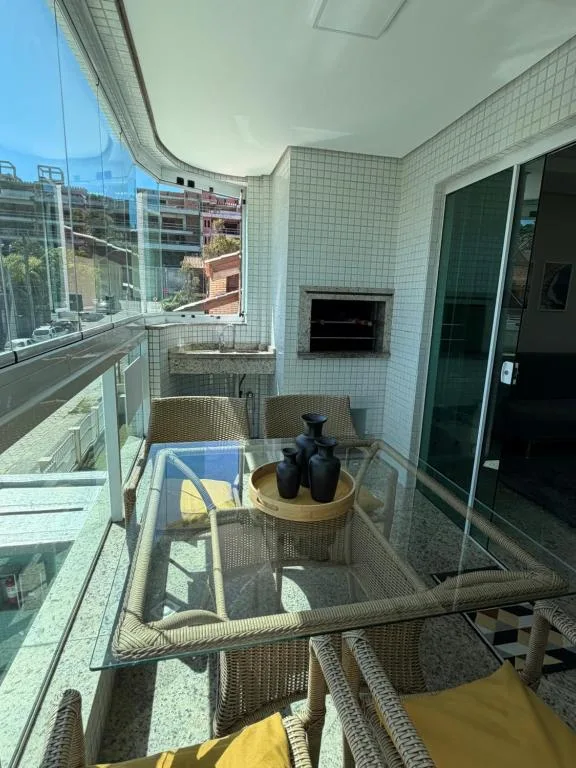 4 ILHAS, 2 SUITES, 2 GARAGENS, Bombinhas, na Avenida Ilha do Arvoredo, Quatro Ilhas em Bombinhas/SC — foto 16